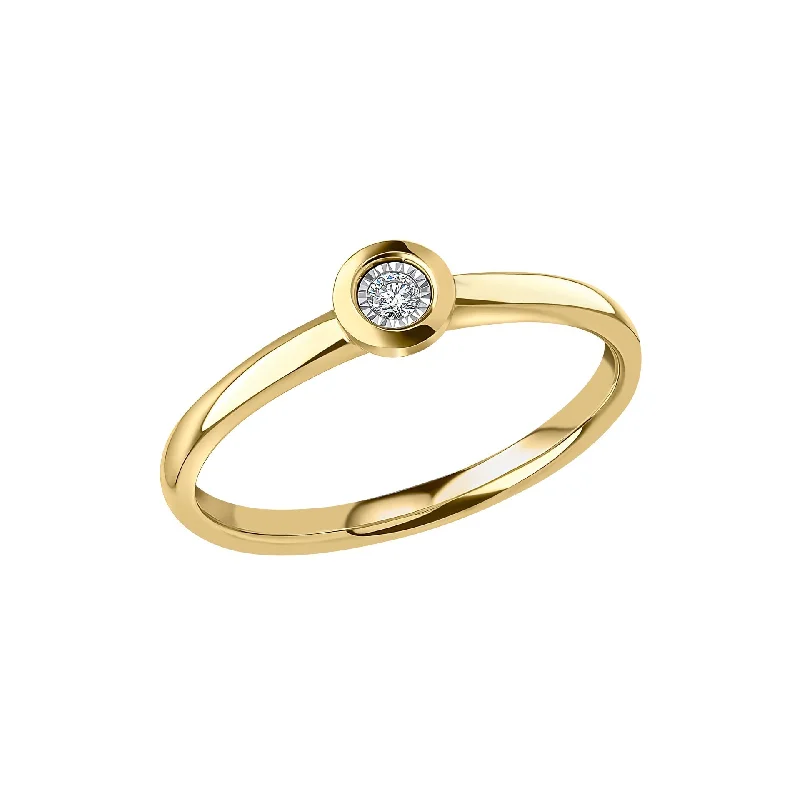 Pearl - Adorned Fashion Rings in Gold - Tone Alloy for a Sophisticated Look9ct Gold Rhodium Plated Diamond Ring GR633