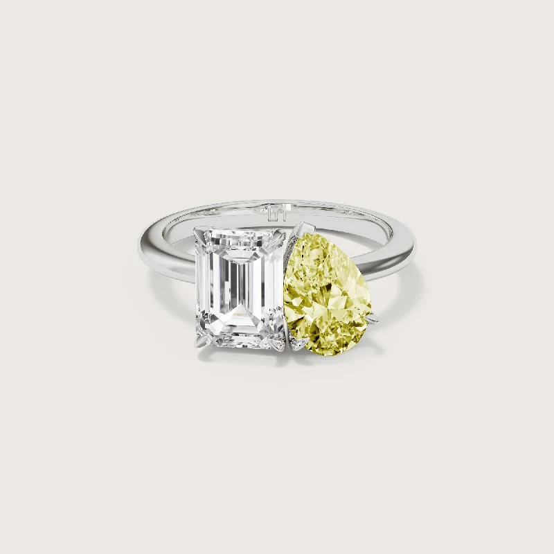 Pear - shaped diamond engagement ring with side baguette diamonds in 18K goldEsther Toi-et-moi Emerald Pear White & Yellow Diamond