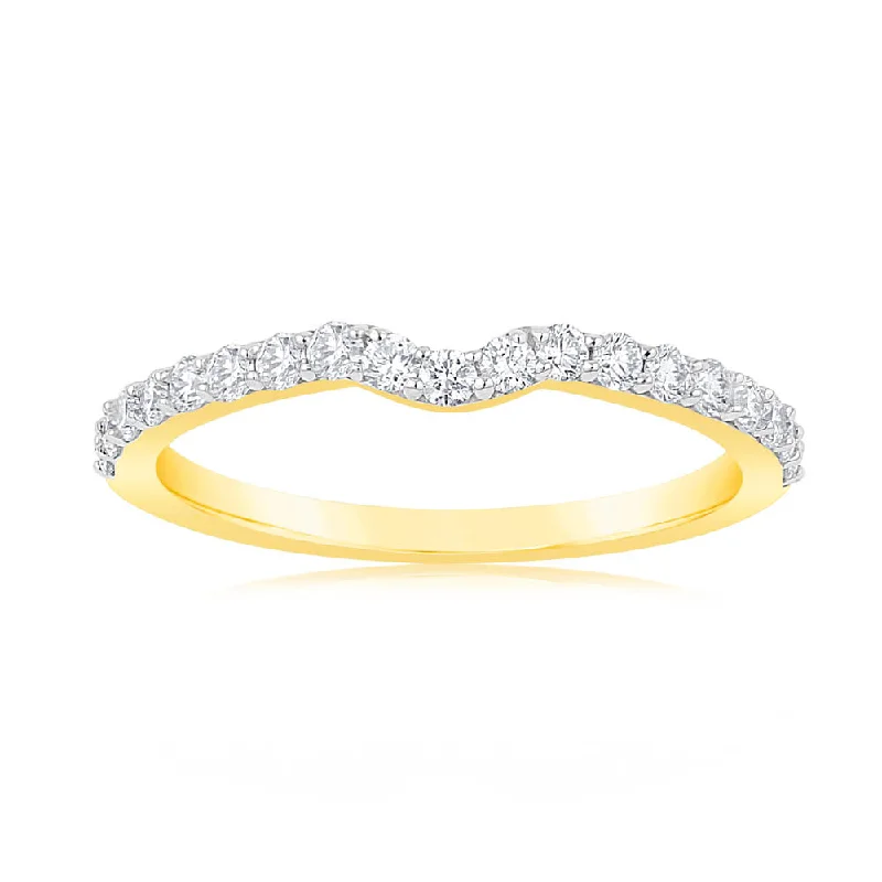 Tennis - Style Women's Diamond Rings with a Continuous Row of Diamonds for a Classic and Versatile LookLuminesce Lab Grown 1/3 Carat Diamond Eternity Curve in 18ct Yellow Gold