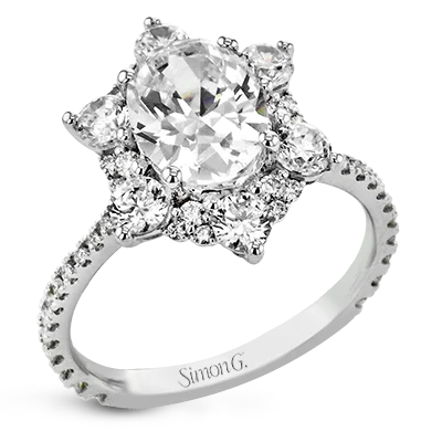 Women's Diamond Rings with Side - Stone Pave Setting for a Sparkling and Continuous ShineEngagement Ring in 18k Gold with Diamonds