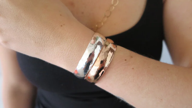 Adjustable Women's Elastic Cuff Bracelets with Pearl Accents for a Feminine TouchThin Silver & Gold Hammered Cuff Set