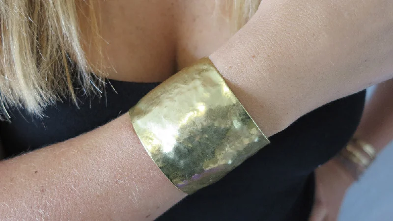 Adjustable Women's Elastic Cuff Bracelets with Pearl Accents for a Feminine TouchLarge Gold Hammered Cuff